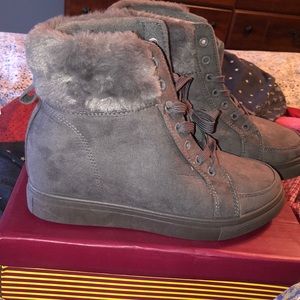 Lace-Up Winter Boots